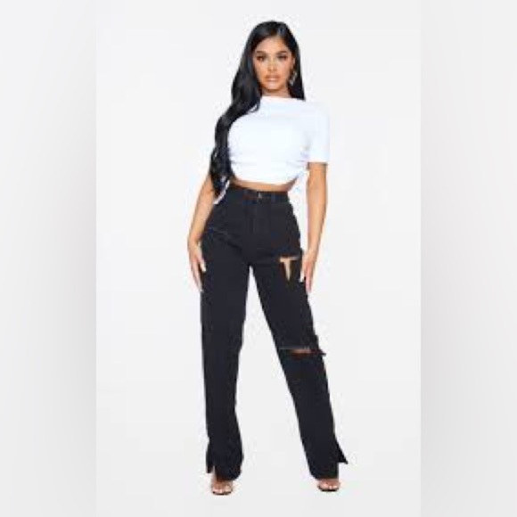 PrettyLittleThing Denim - PRETTYLITTLETHING Petite Ripped Split Hem Jeans
